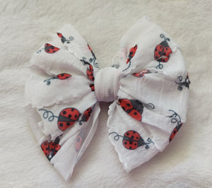 Ladybug Ruffle Bows/Piggies