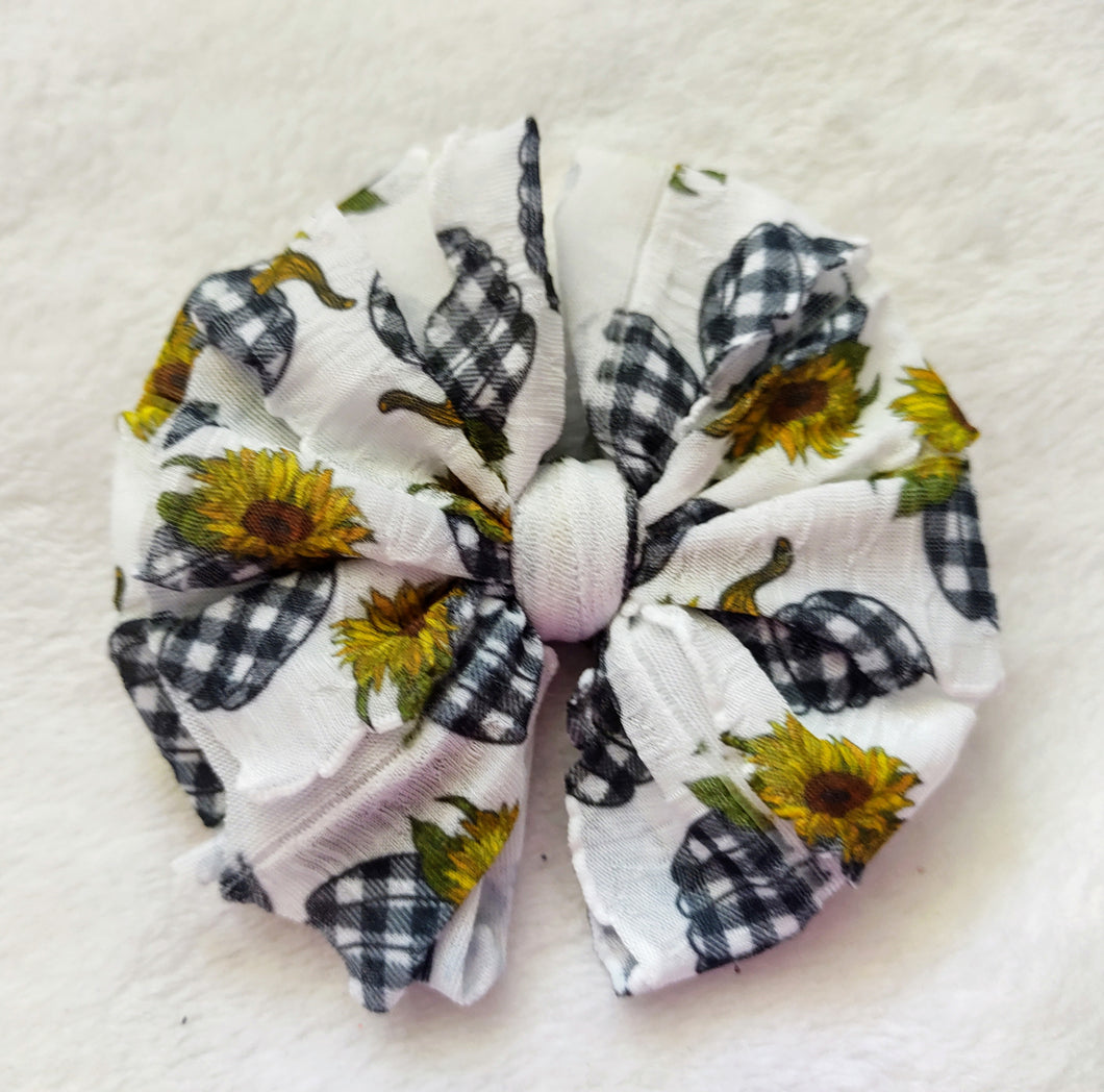 Plaid Pumpkin Ruffle Bows/Piggies